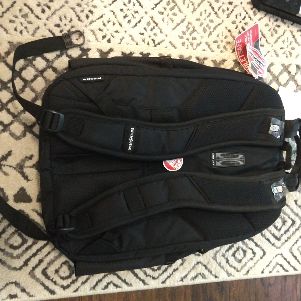 Swiss tech backpack - Picture 4 of 6